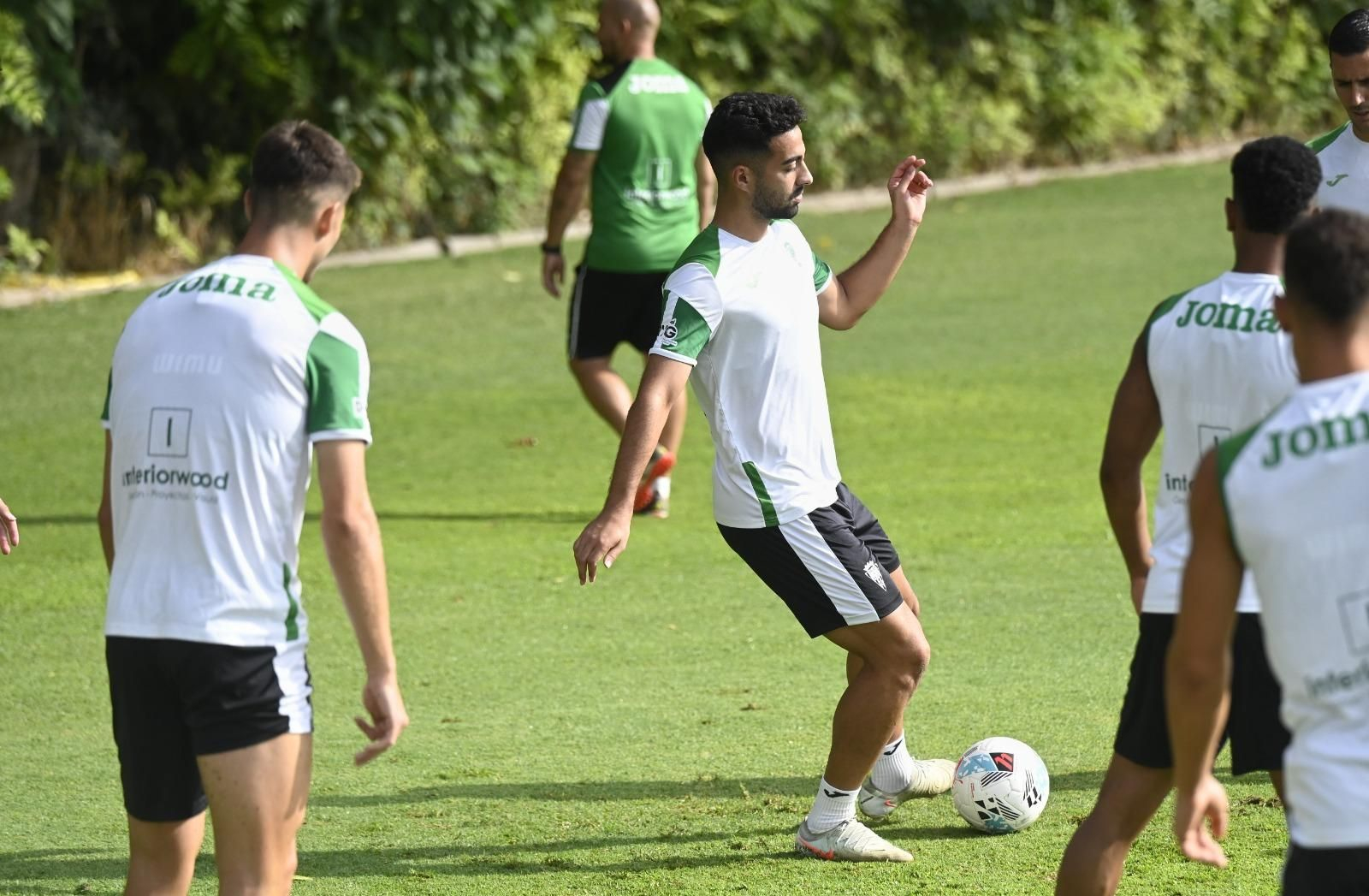 Rubén Alves, en un entrenamieto en la Ciudad Deportiva esta semana