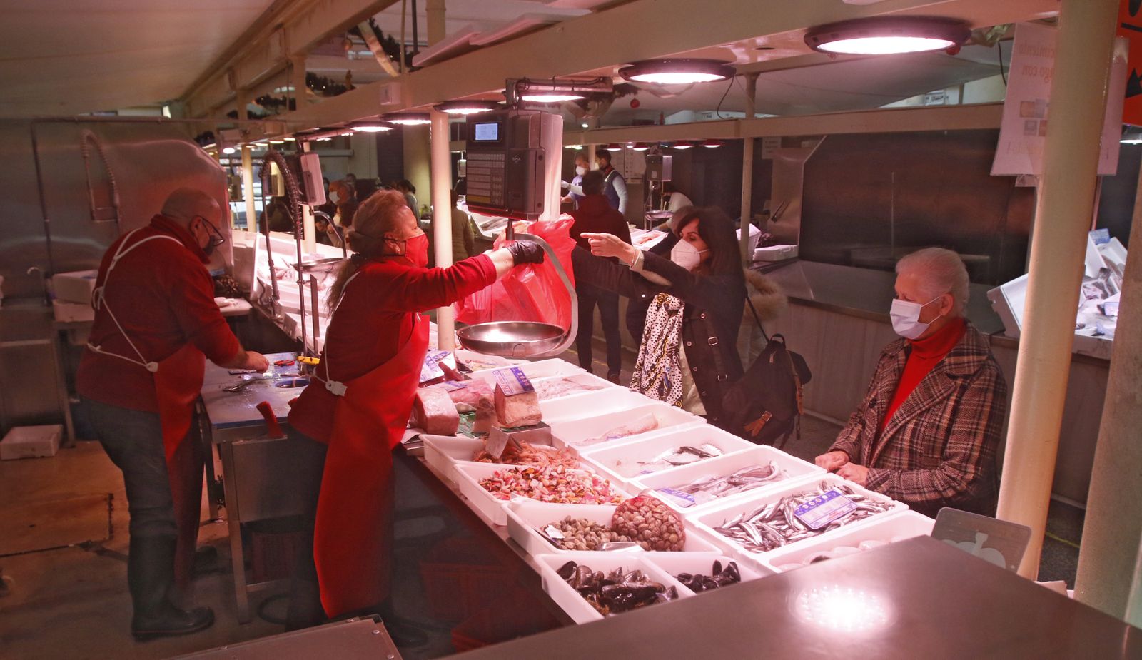Los preparativos de las comidas de Navidad en Córdoba, en fotografías