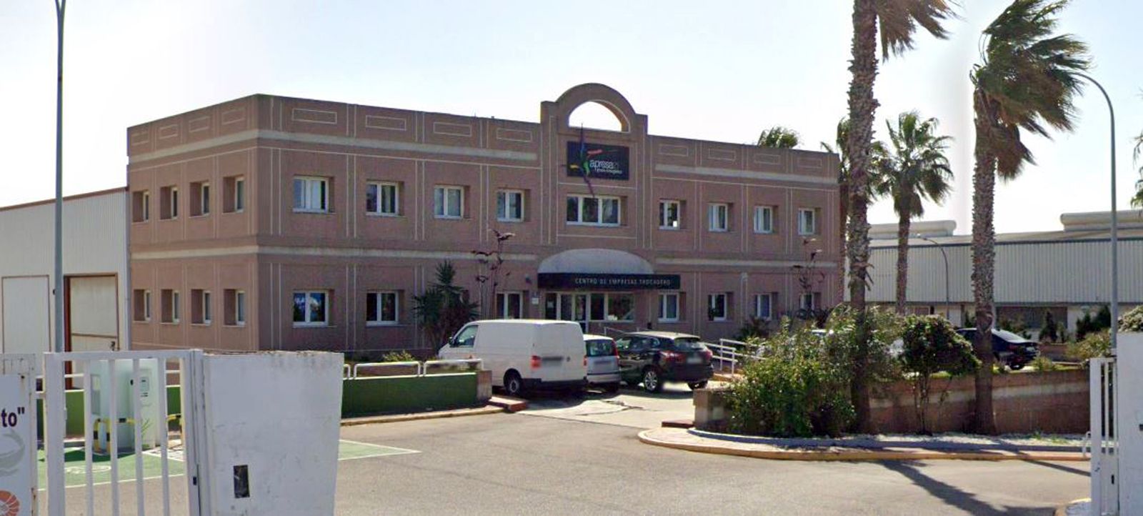 Edificio de GEN en El Trocadero que se incluye en el pago a Zona Franca