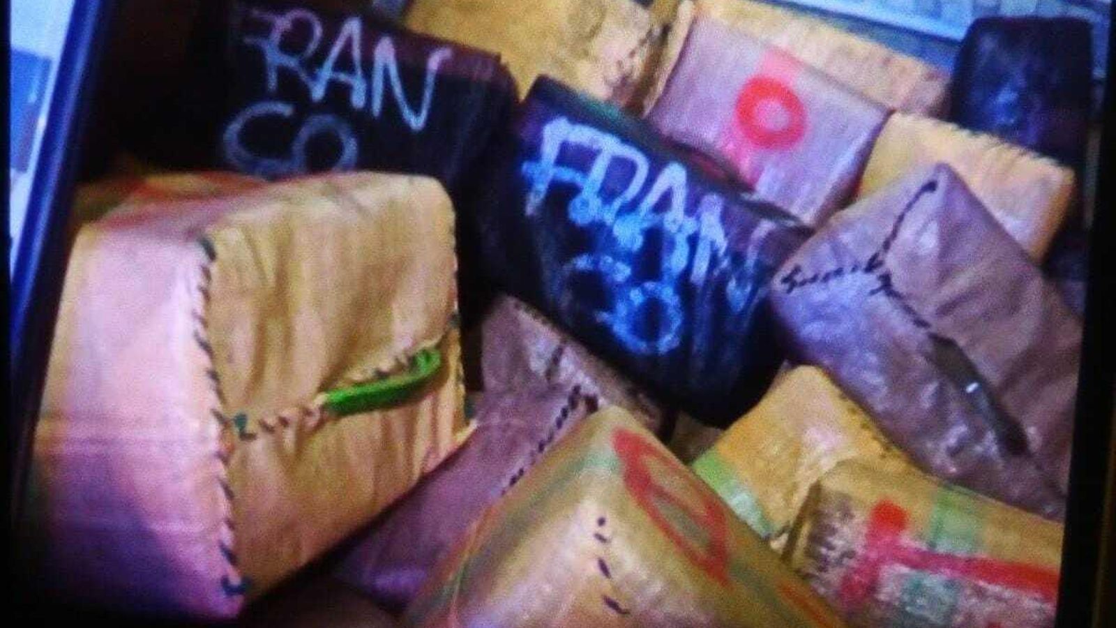 Droga encontrada en el interior de la furgoneta.