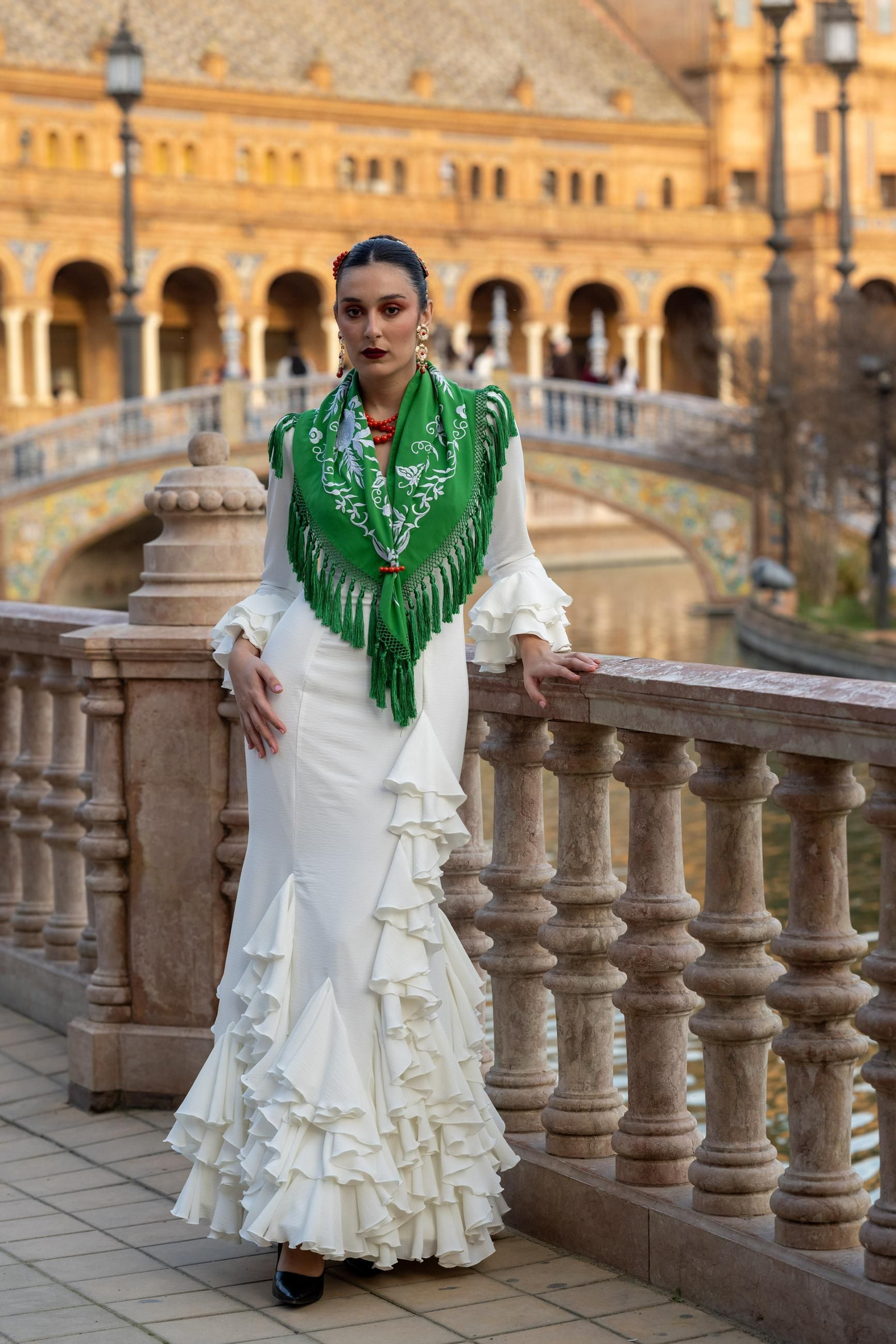 'Andalucía es blanca y verde', todas las fotos del desfile de moda flamenca