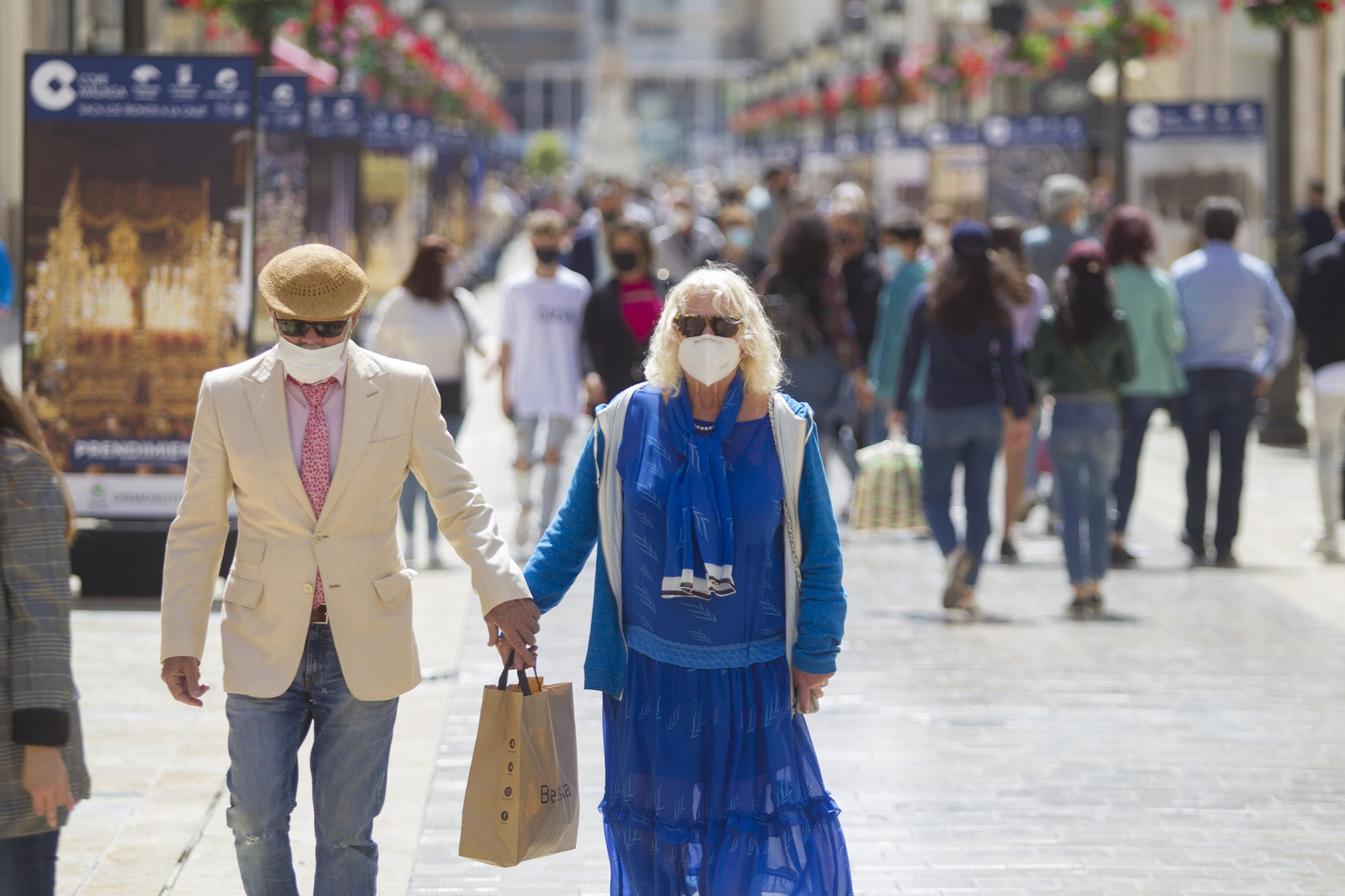 Ambiente en el centro de Málaga en un Jueves Santo sin la Legión