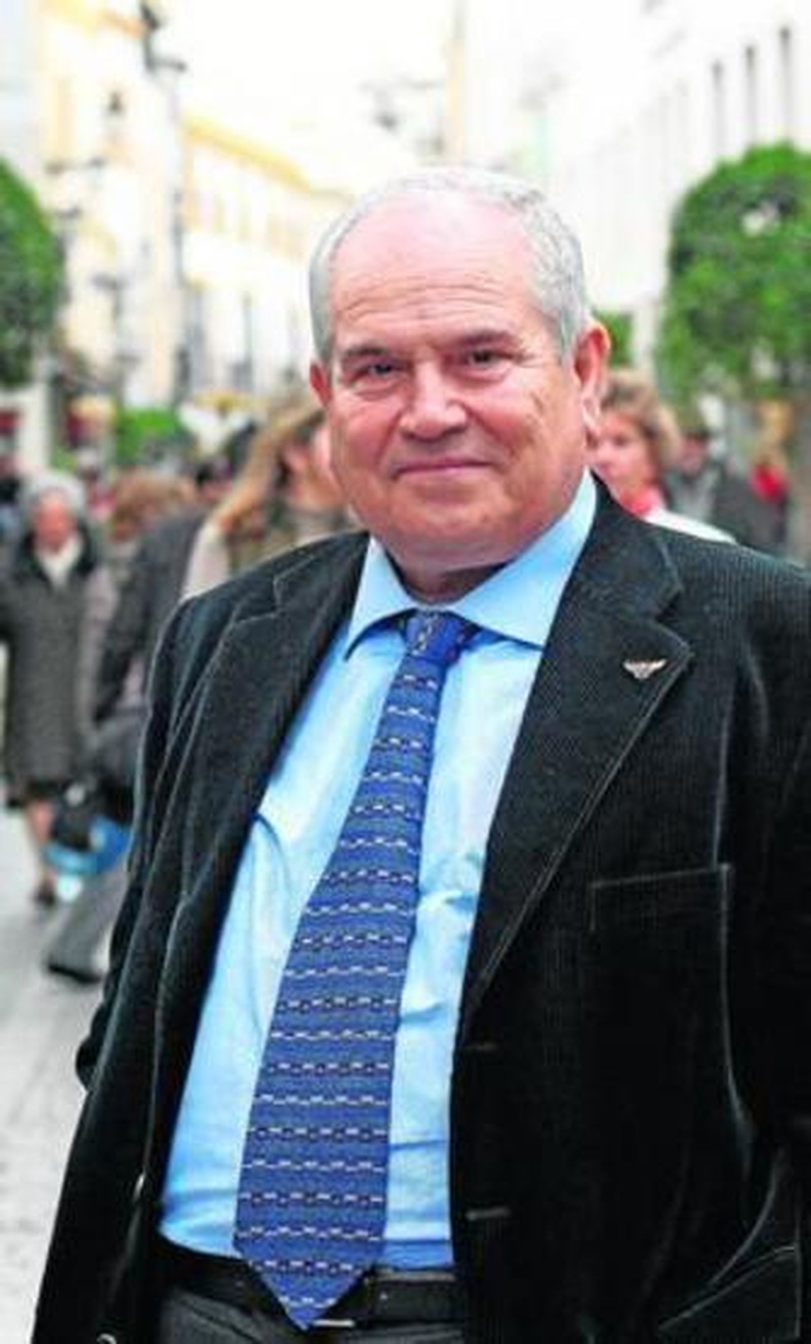 Juan Pachón García está feliz con su calle que aún no se ha rotulado.