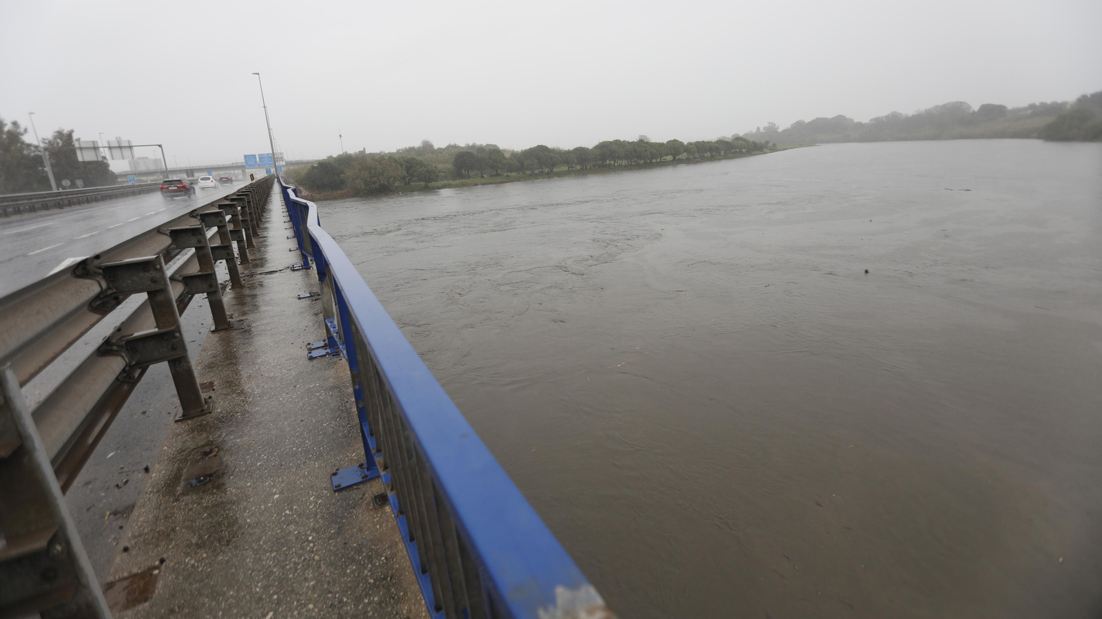 Carreteras cortadas por las lluvias en Algeciras y Los Barrios