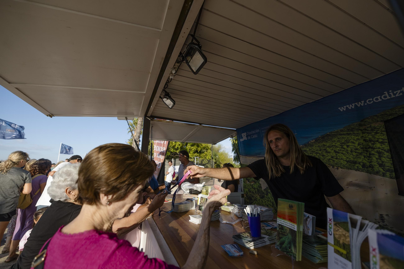 Imágenes de la apertura del Race Village de la Globe 40 en Cádiz