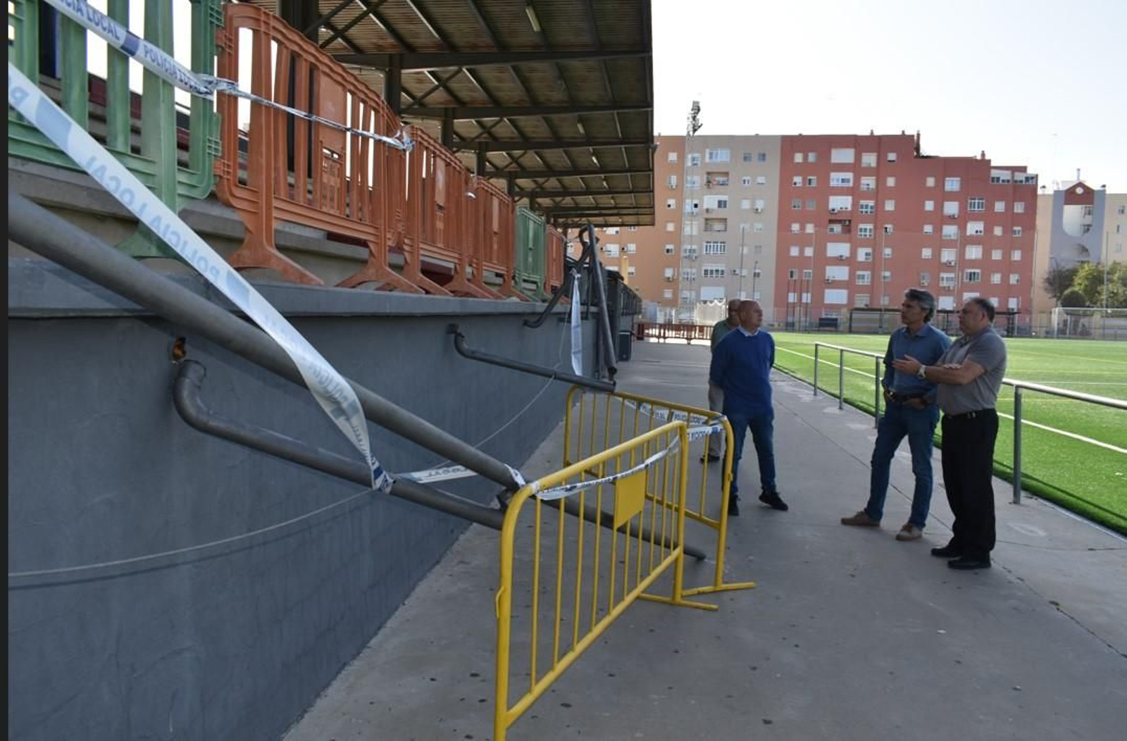 Inagen de una reciente visita de la formación andalucista al complejo Gómez Castro.