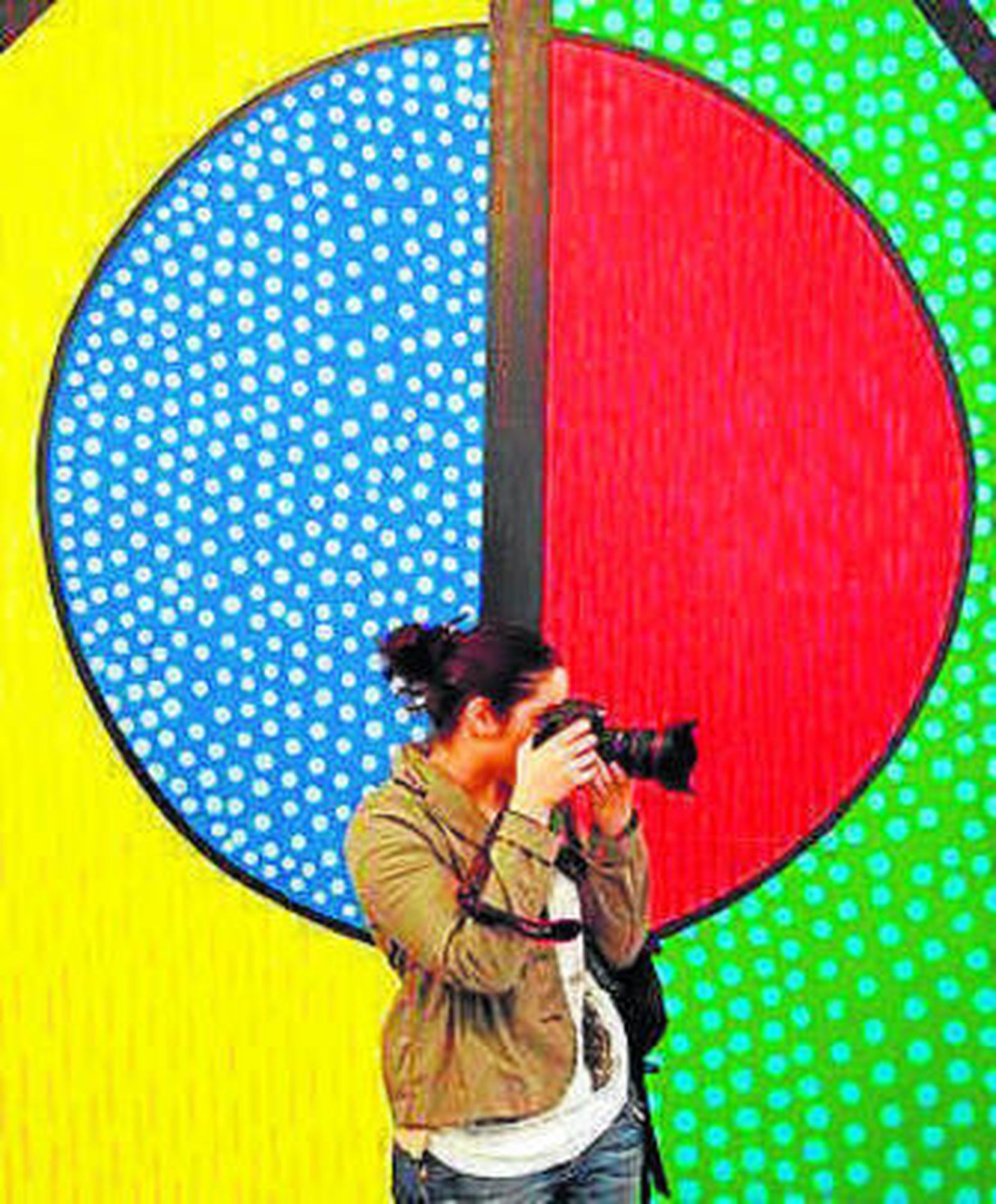 El chileno Joaquín Cociña enseña sus 'Fantasmas'