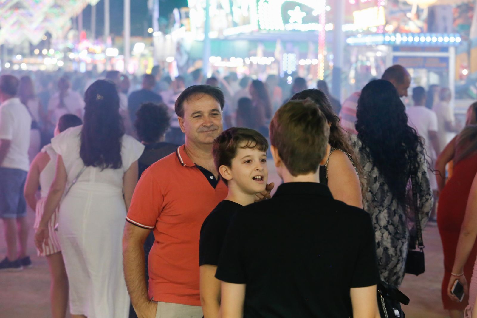 Búscate en las fotos del lunes en la Feria de La Línea