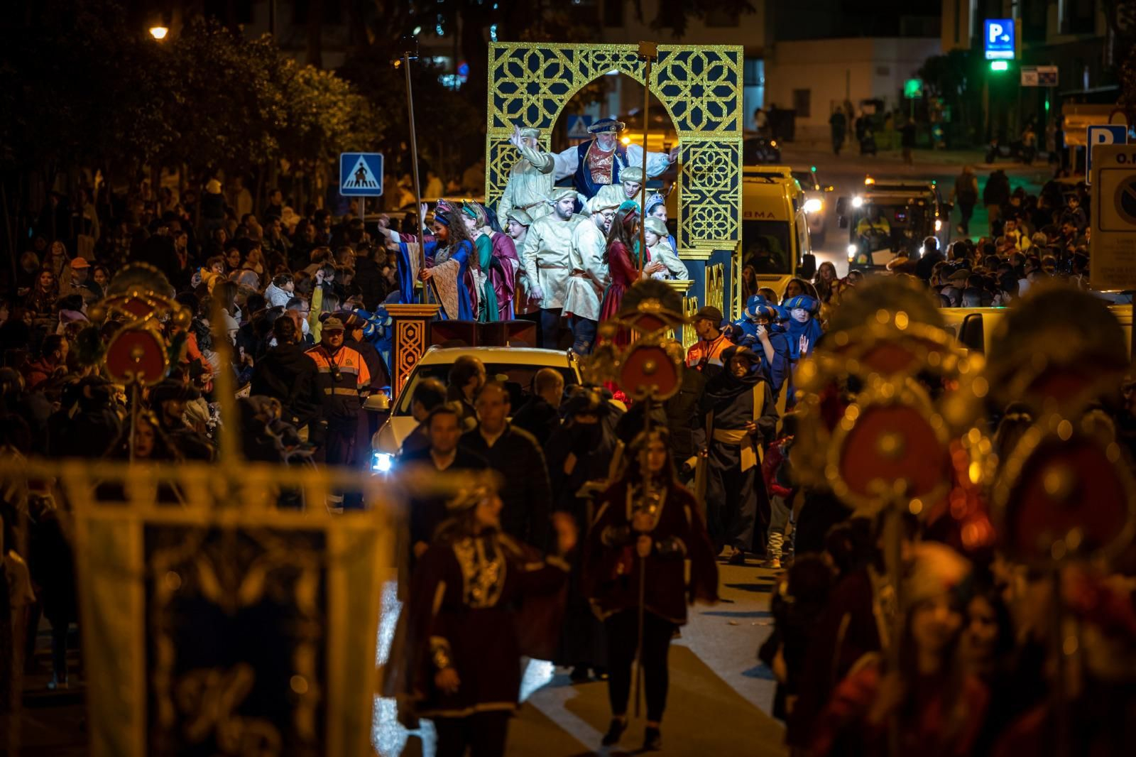 Las imágenes de la cabalgata del Heraldo de los Reyes Magos en San Fernando