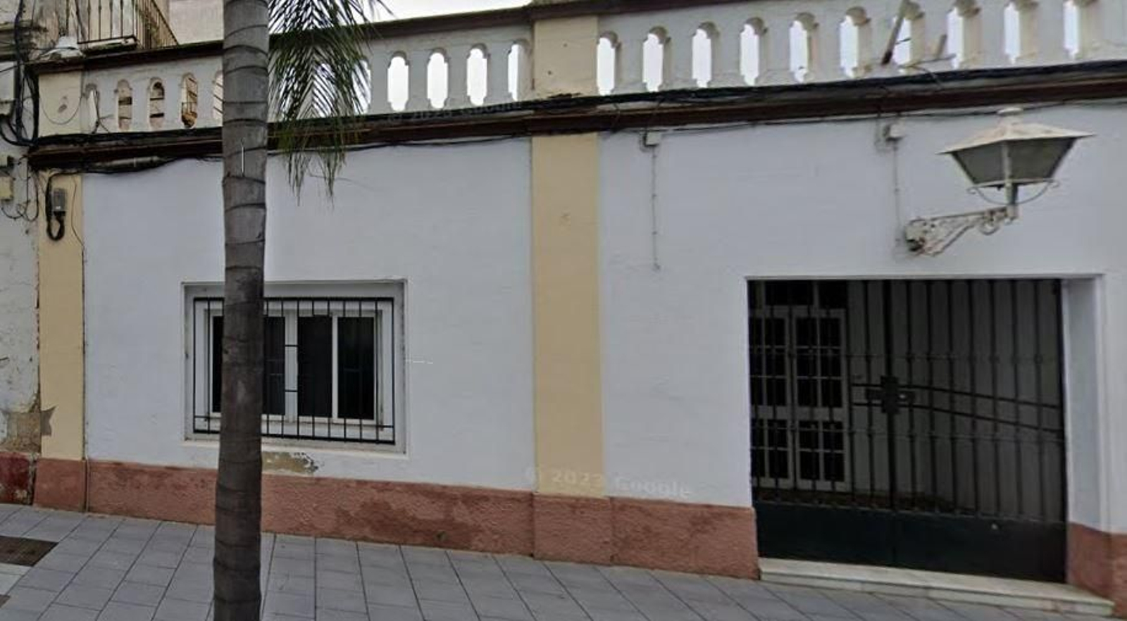 Una imagen del local de propiedad municipal en la avenida Micaela Aramburu.