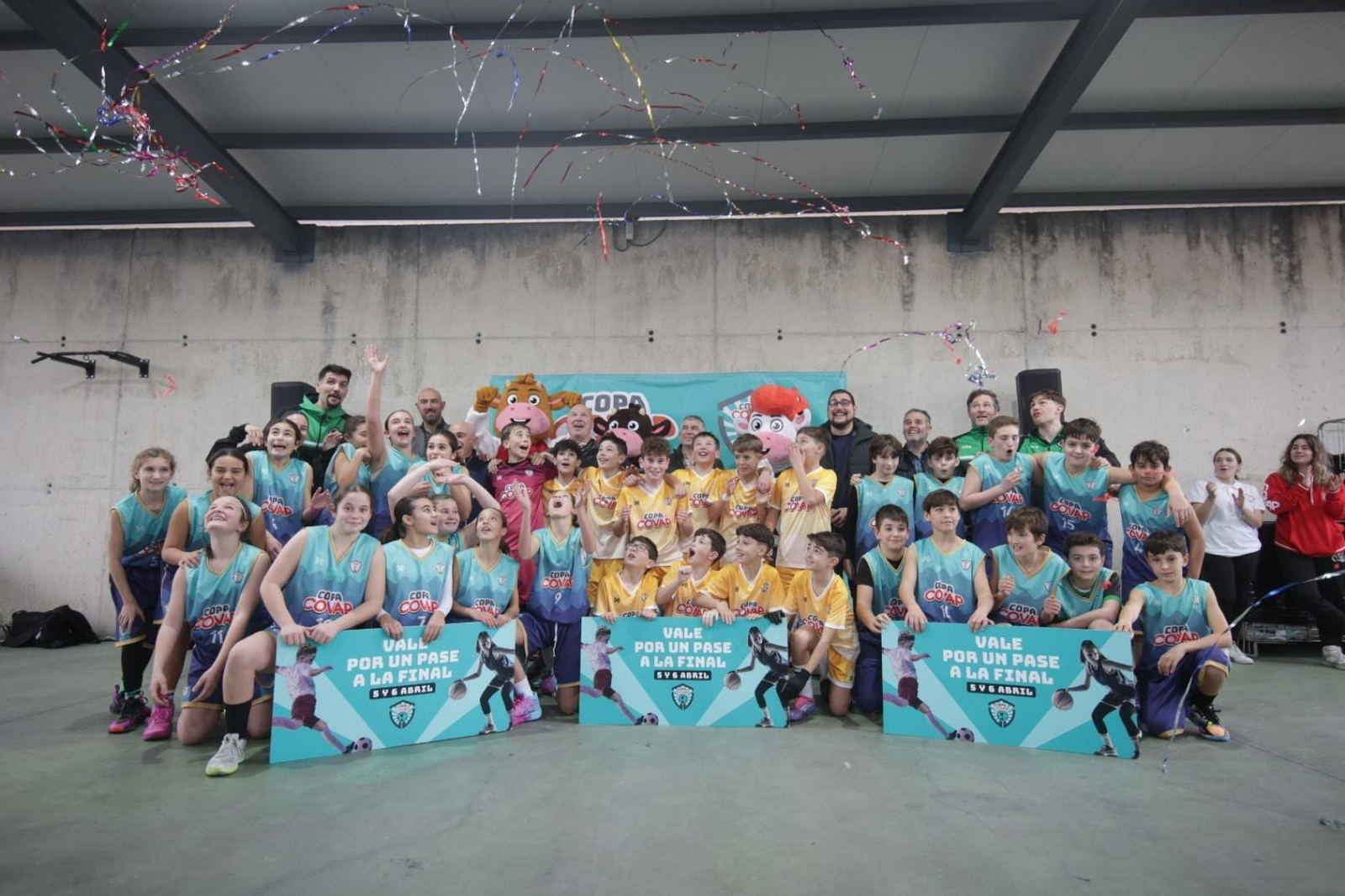 Los tres equipos ganadores de la fase provincial jiennense en Martos.