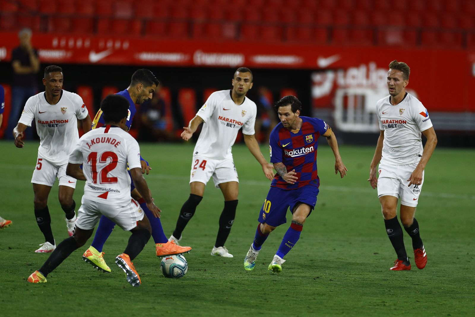 Las imágenes del Sevilla-Barcelona