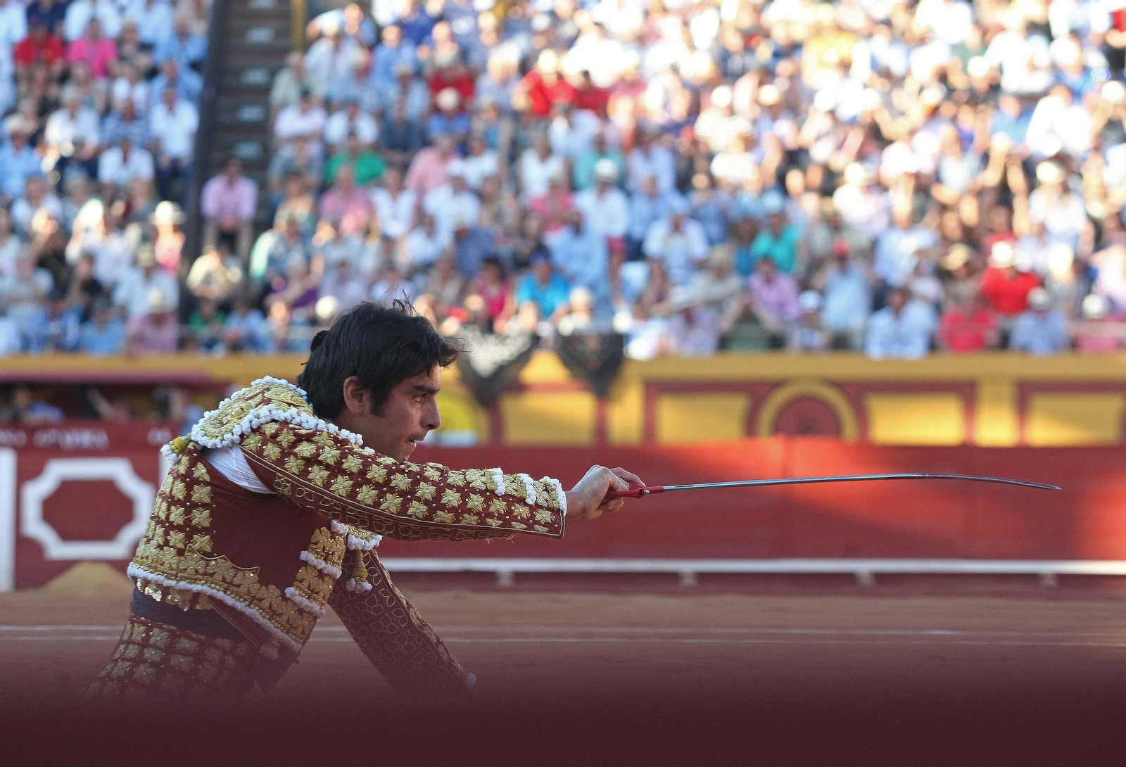 Las imágenes de la reaparición de José Tomás en Algeciras