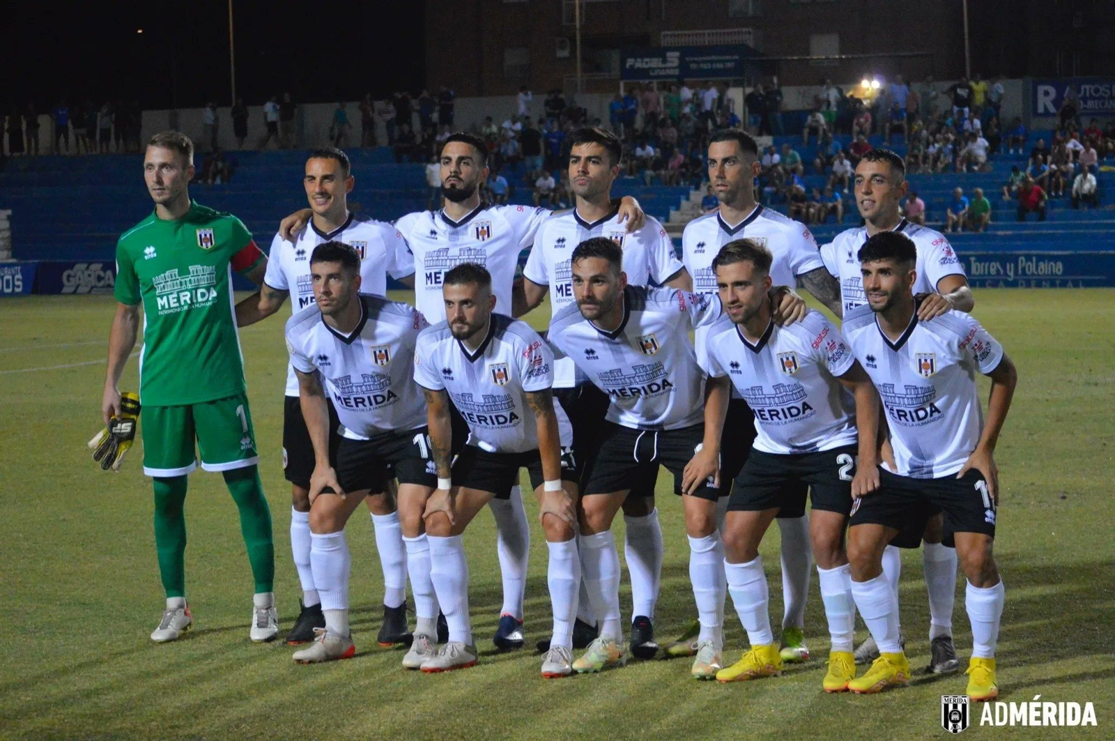 El once del Mérida en el duelo de la primera jornada ante el Linares.