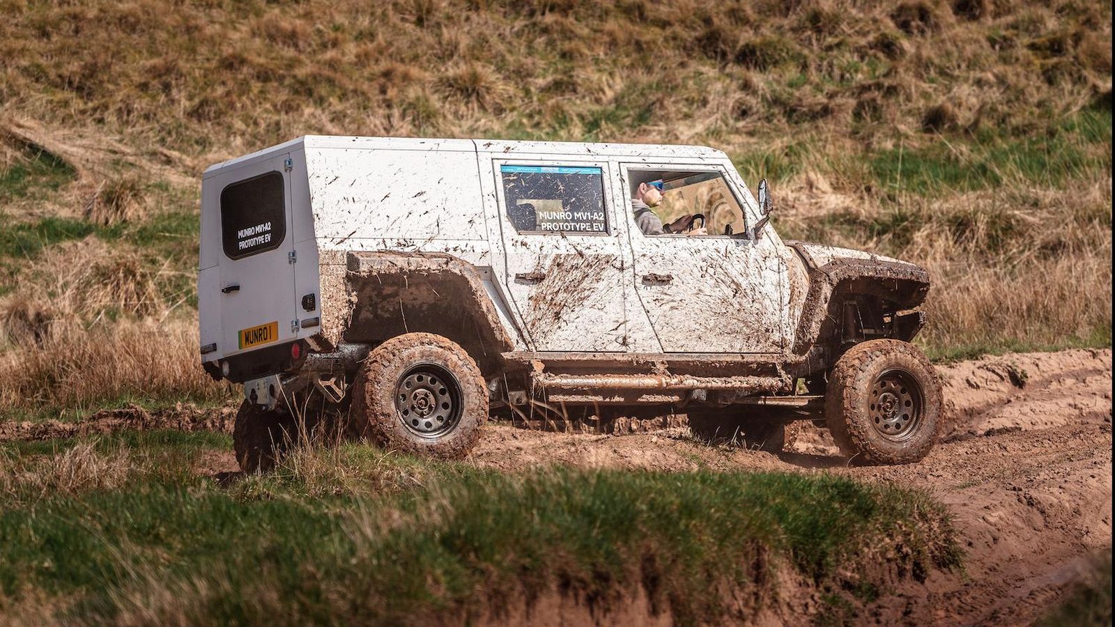 La versión de producción, con su aspecto definitivo, será presentada en el mes de diciembre..