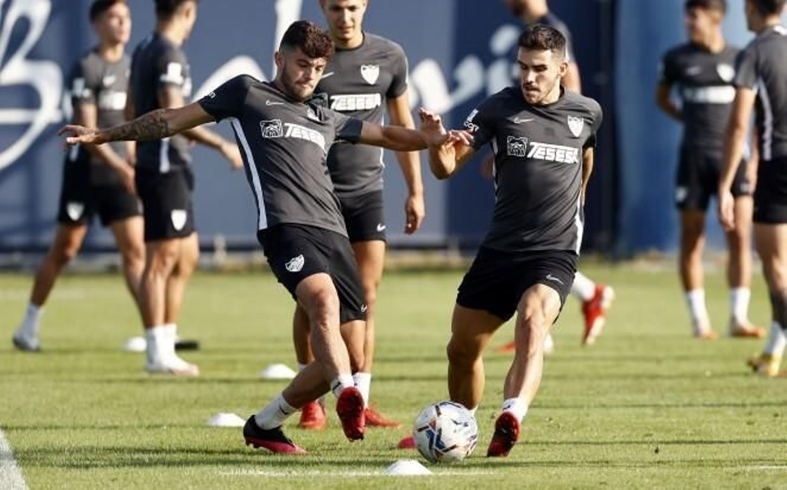 Entrenamiento del Málaga en el Anexo.