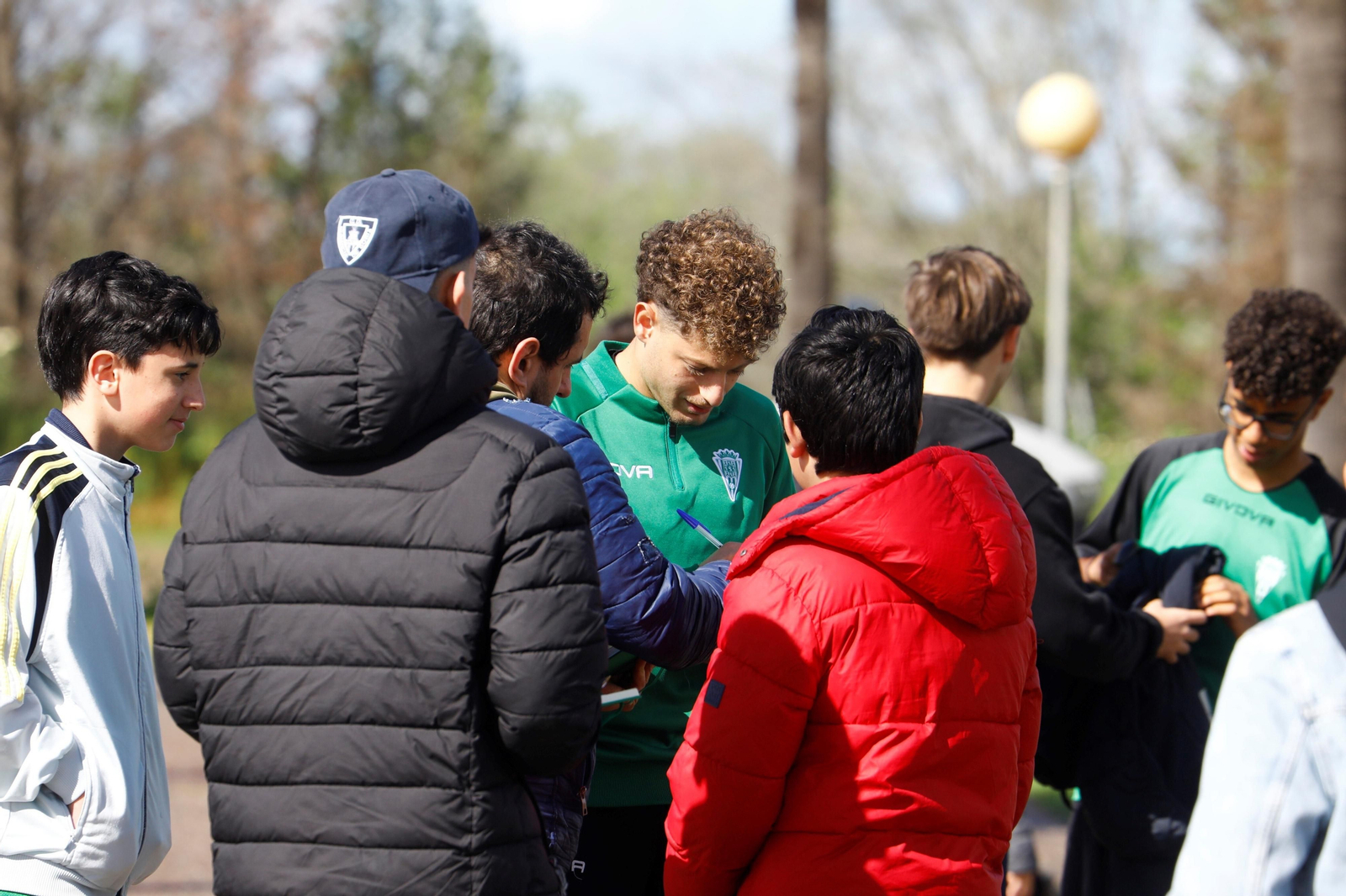 Las mejores fotos de un entrenamiento del Córdoba CF con notable presencia de su afición