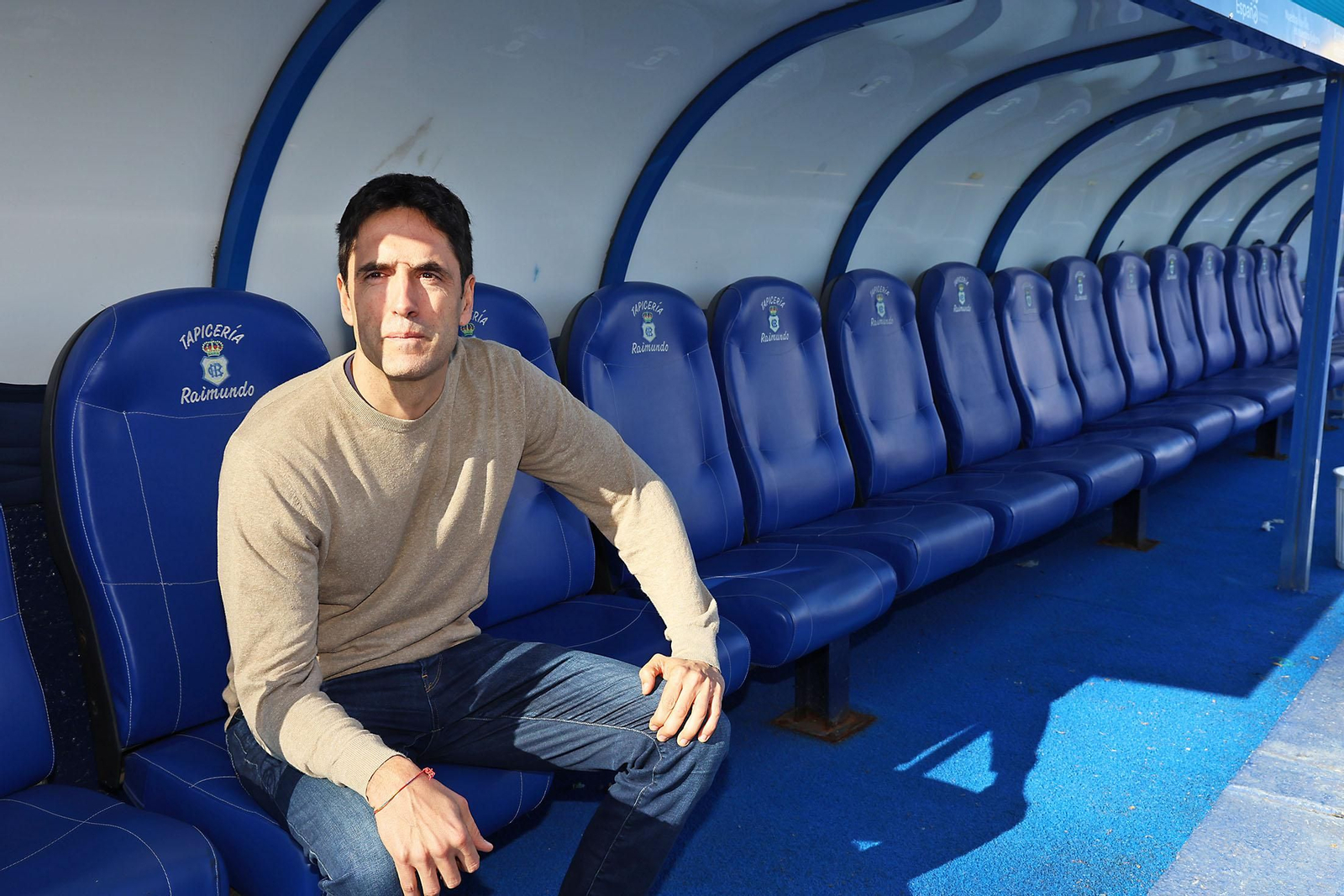 Imágenes de la Presentación de Íñigo Vélez como nuevo entrenador del Recreativo de Huelva