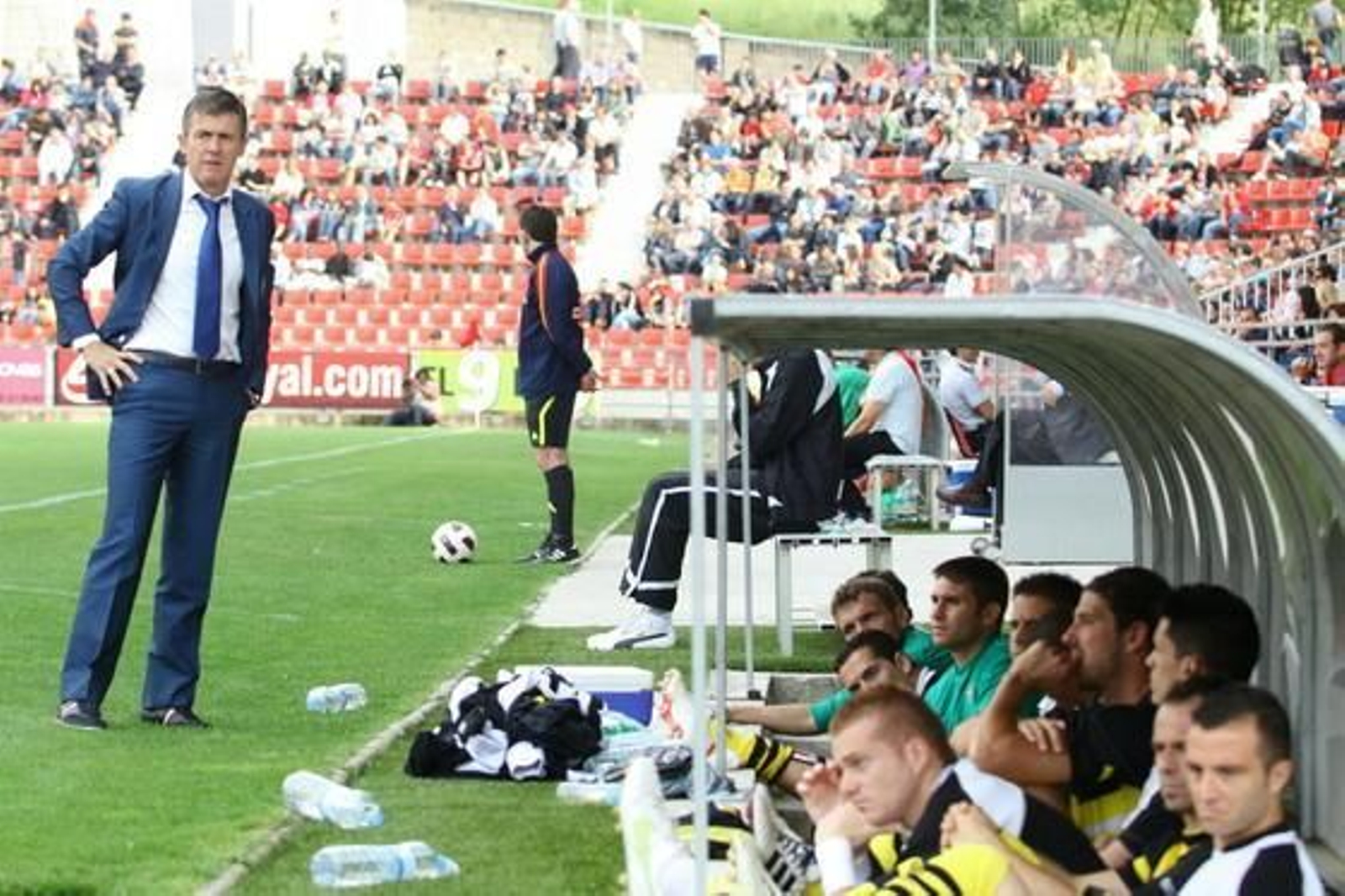 El Córdoba cierra la temporada con un derrota en Girona. / LOF