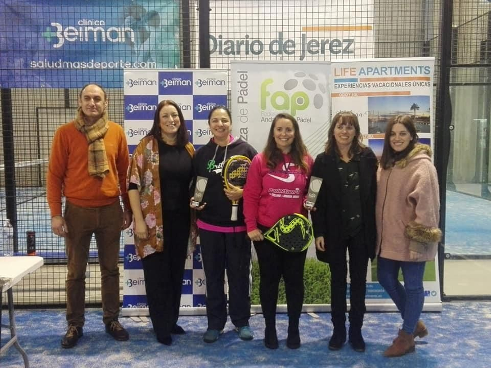Entrega de trofeos del I Circuito Andaluz de Veteranos de Pádel 'Clínica Beiman' en Pádel Extreme