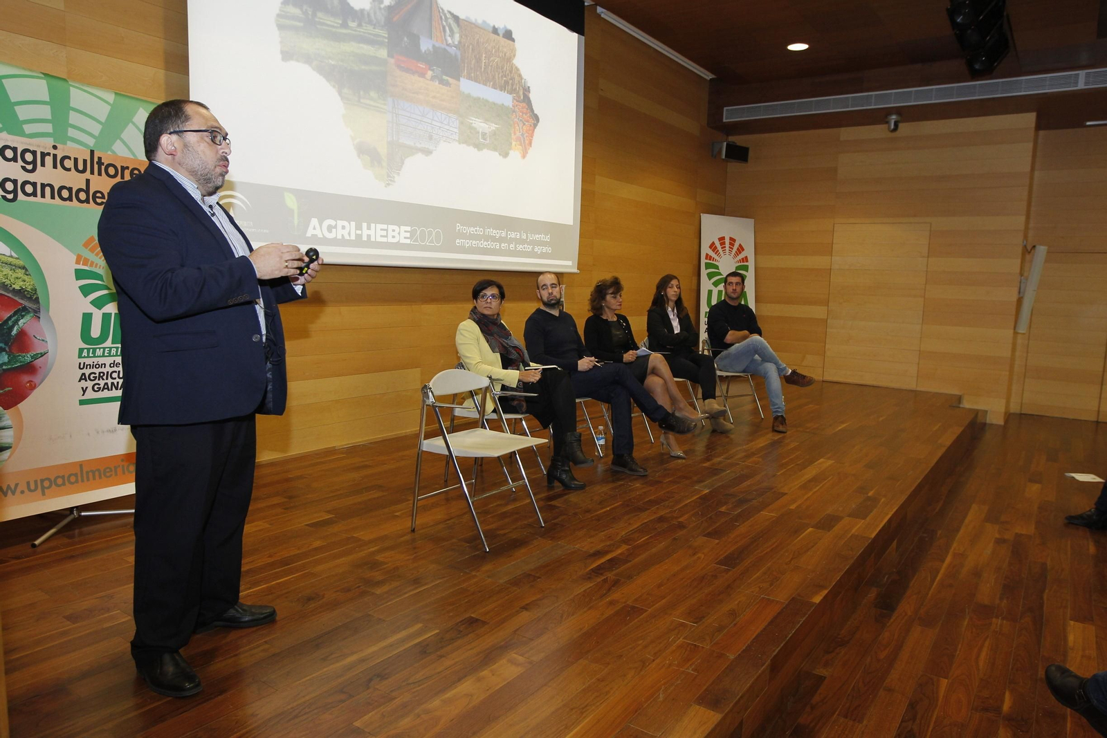 El secretario general de Agricultura de la Junta de Andalucía, Rafael Peral, durante su intervención en la jornada.