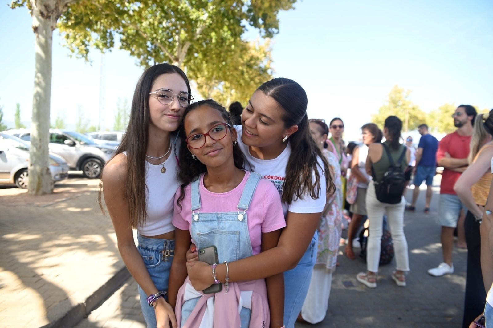 La emotiva despedida de los niños saharauis de Córdoba, en imágenes