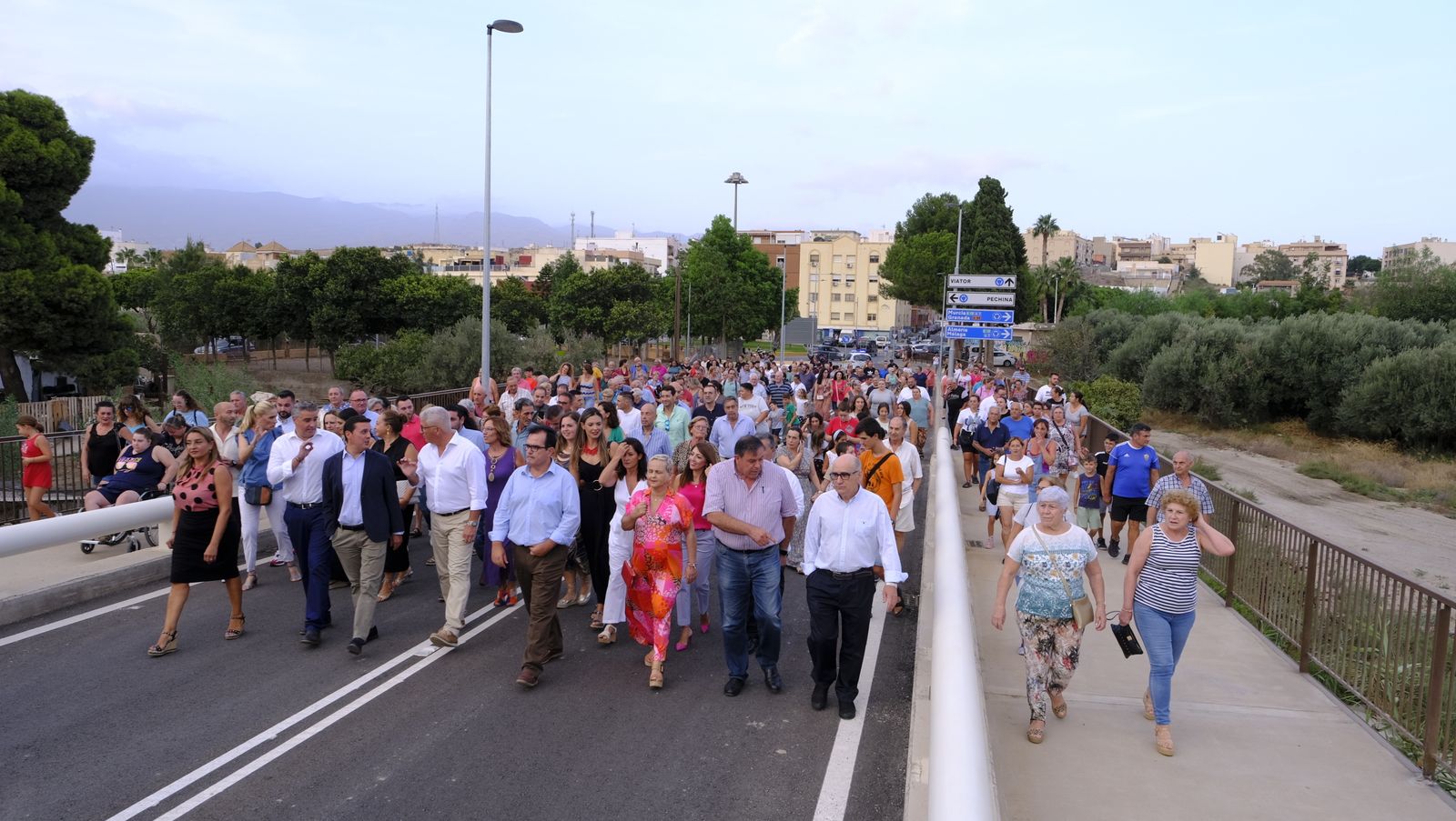 Imágenes de la inauguración del puente que une Huércal de Almería y Viator