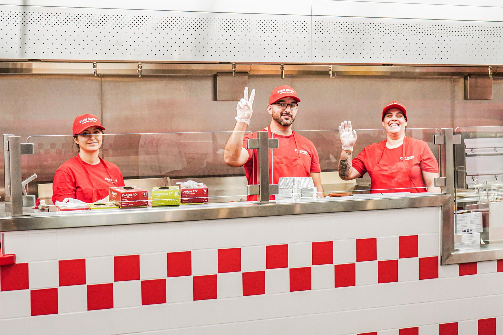 Así es la nueva hamburguesería del centro de Granada: todas las imágenes de Five Guys