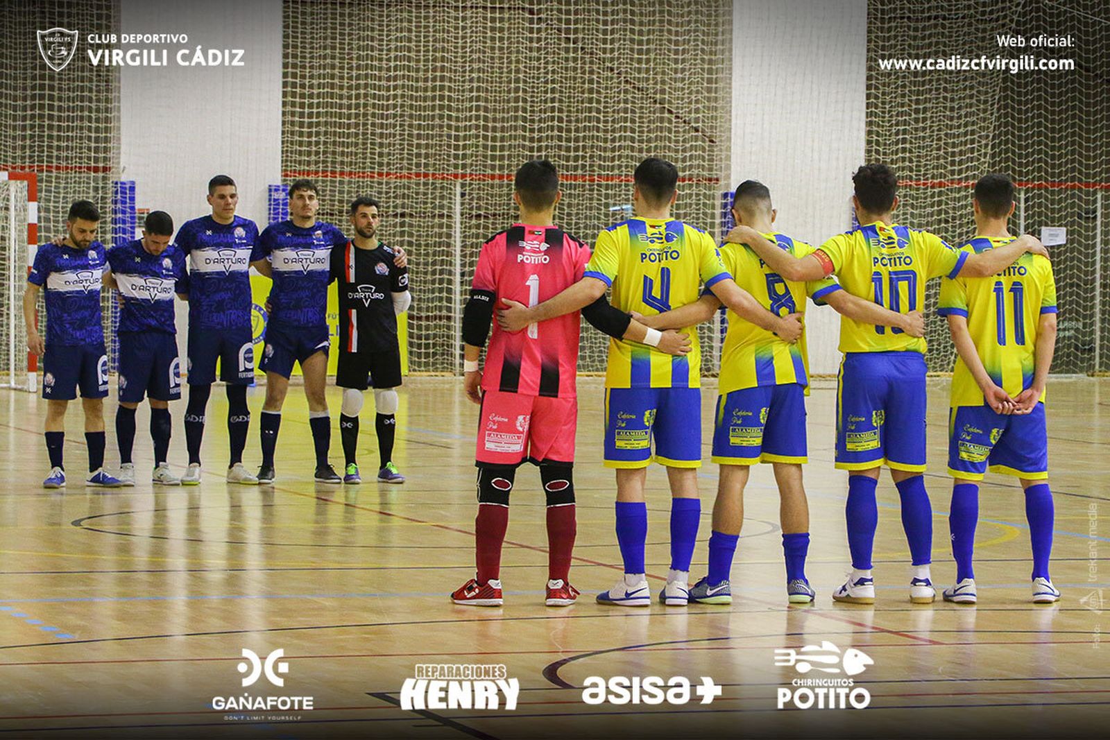 Minuto de silencio de los dos equipos por las víctimas del terremoto.