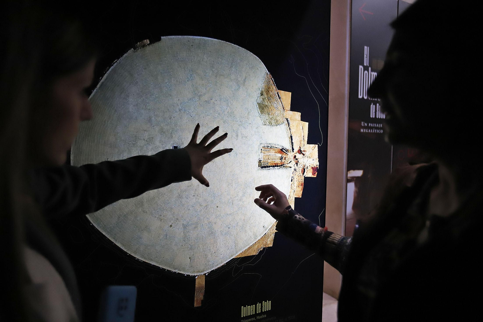 El Dolmen de Soto "Un paisaje megalítico"