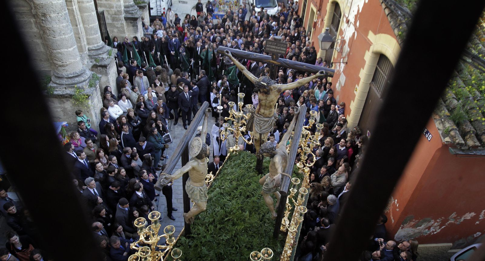 El paso de misterio de la Vera Cruz.