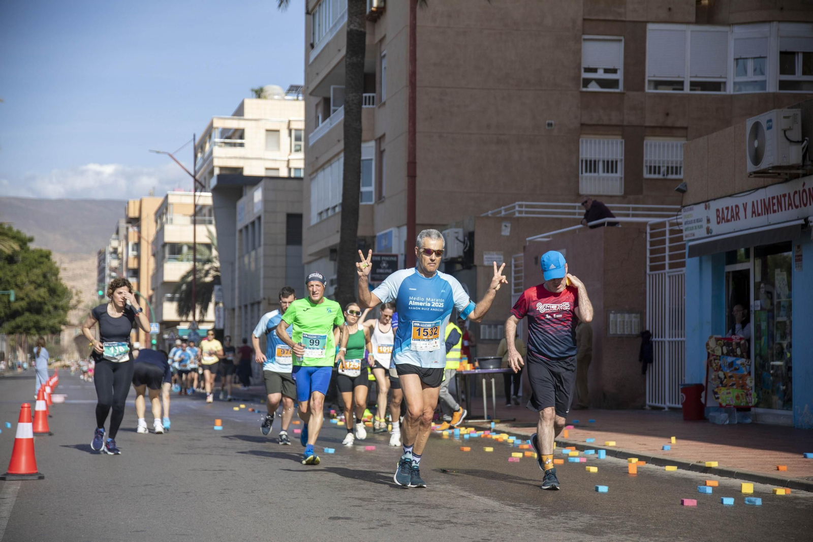 El Medio Maratón de Almería 2025, en imágenes