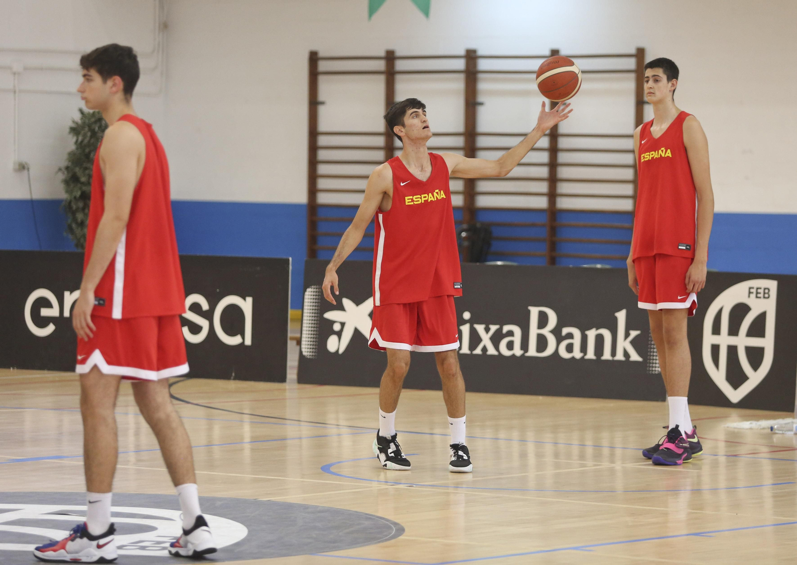 Las fotos de España sub 17 en Fuengirola