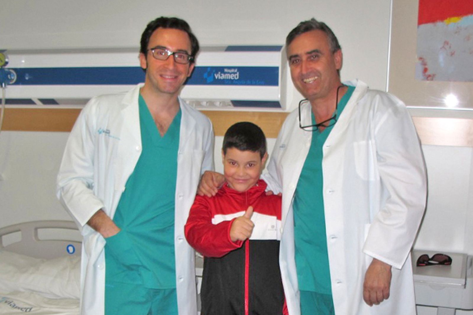 El Hospital Viamed salva el brazo a un niño pastor marroquí