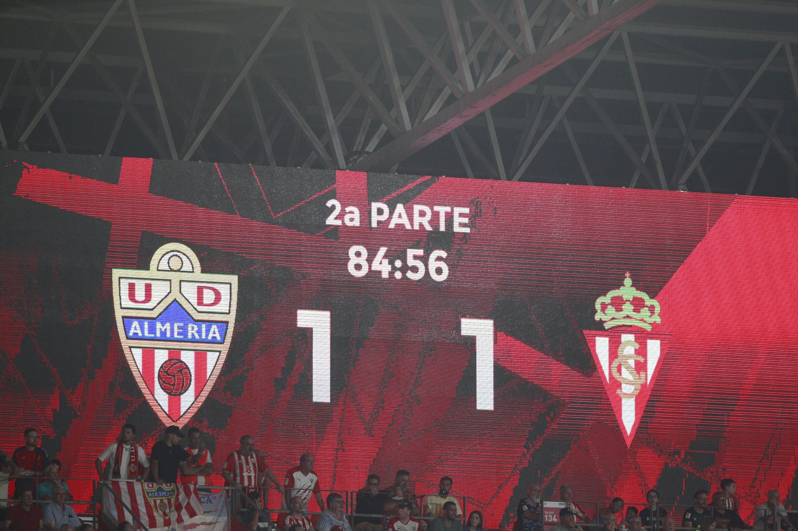 El partido U.D. Almería-Sporting de Gijón, en imágenes