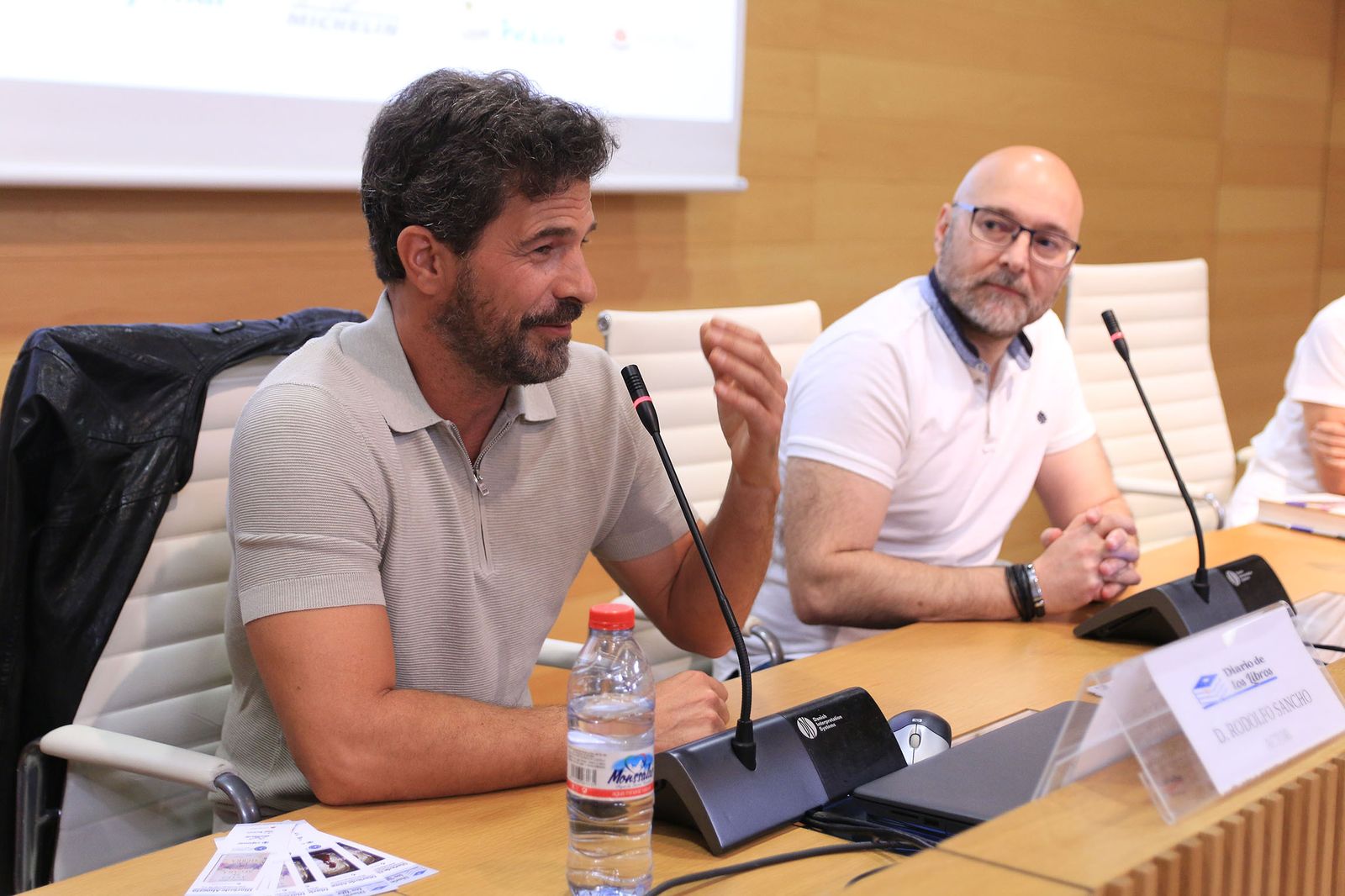 Diario de los Libros, con Fernando J. Múñez y su novela 'Antes se secará al tierra'