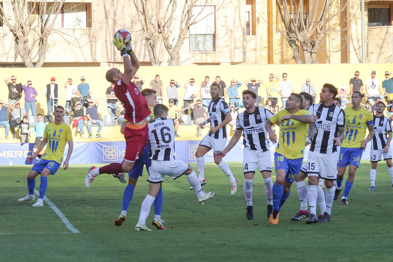 Las fotos del Orihuela-Balona de Segunda Federación (1-2)