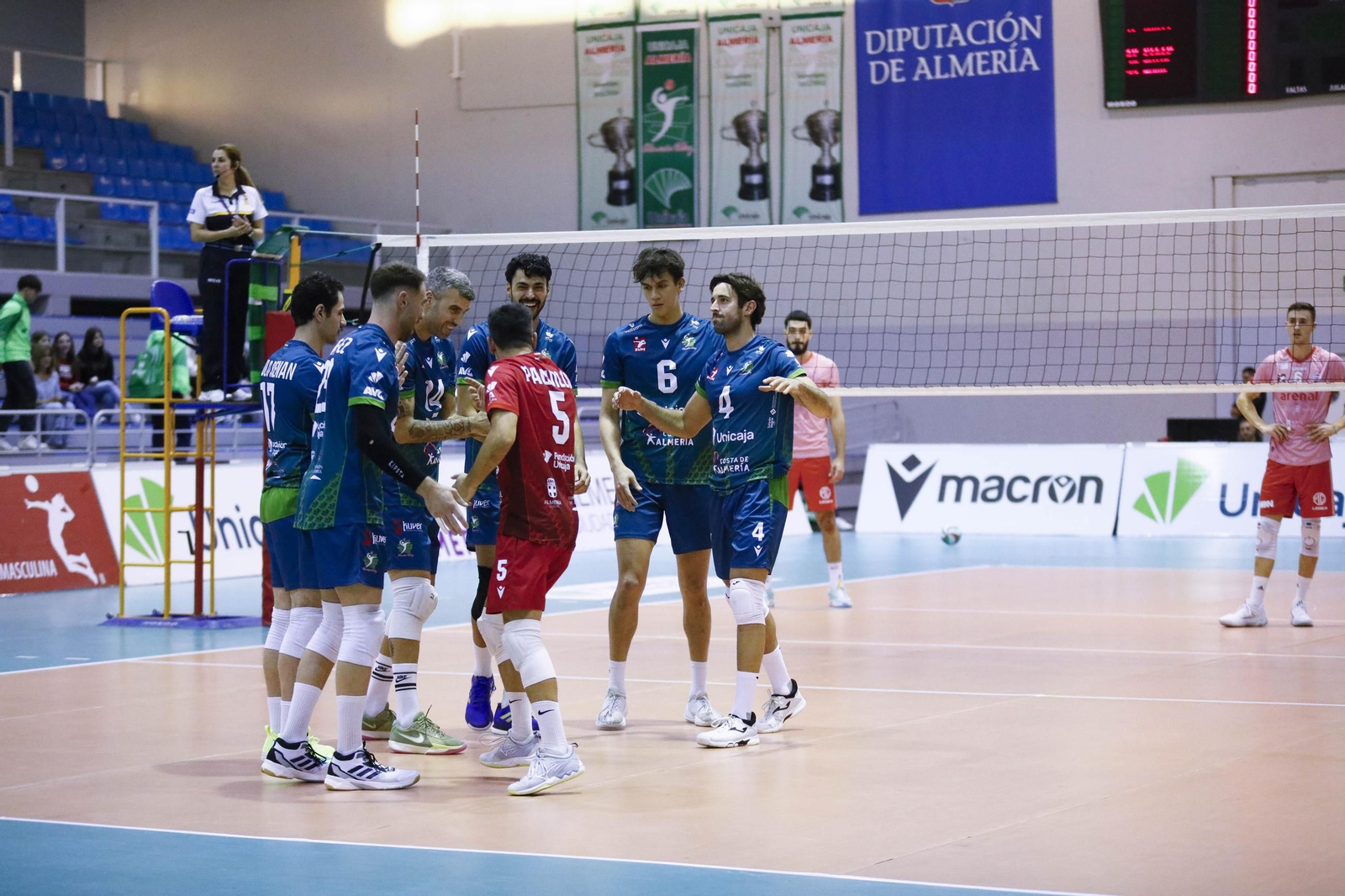 Unicaja Costa de Almería-Arenal Emeve de la Superliga, en imágenes