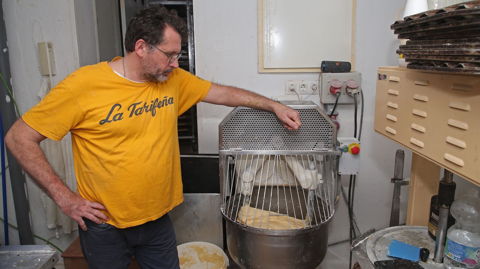Fotos de la elaboración del roscón de Reyes artesano de La Tarifeña