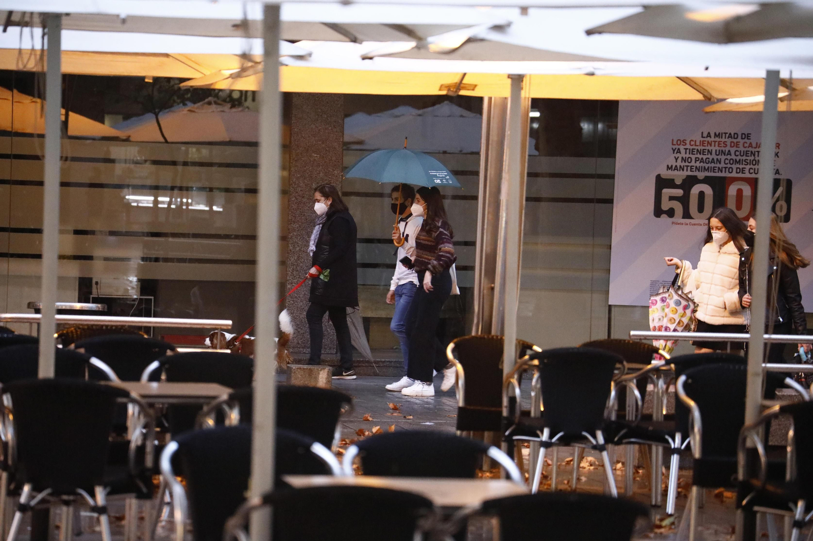 Fotografías: Tarde de bares y compras dos meses después en Córdoba