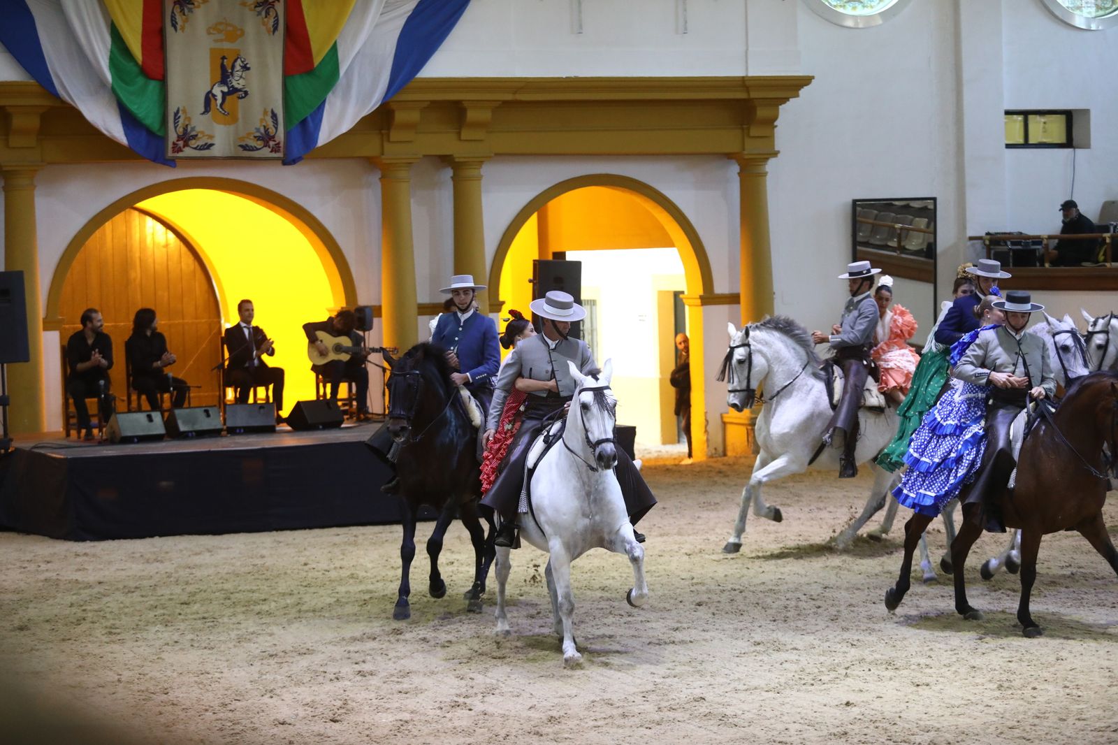 Fusión de flamenco y caballos en la Real Escuela