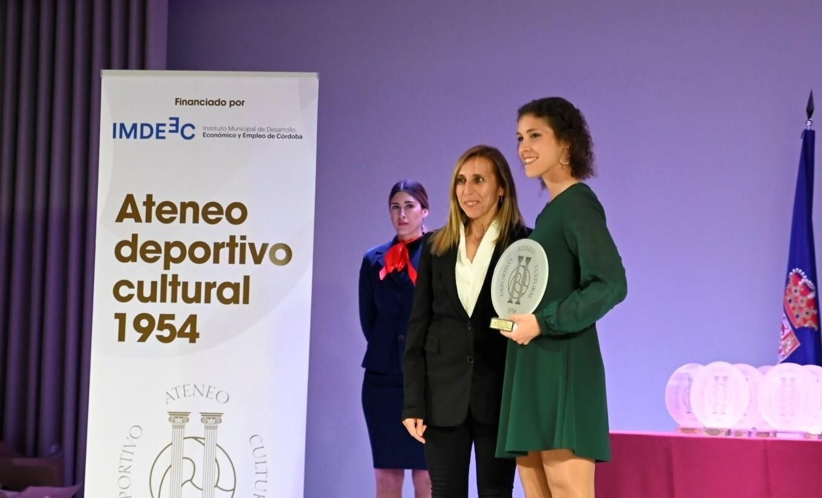 Las mejores fotos de la XVII Gala del Ateneo Deportivo y Cultural 1954 Las mejores fotos de la XVII Gala del Ateneo Deportivo y Cultural 1954
