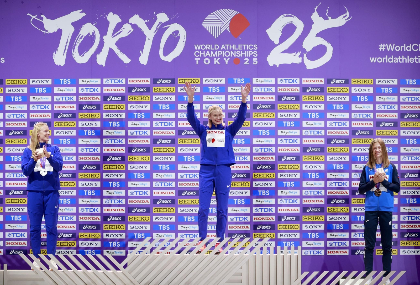 Las fotos del prometedor triunfo de Attaoui y del resto de la jornada del Mundial de Atletismo