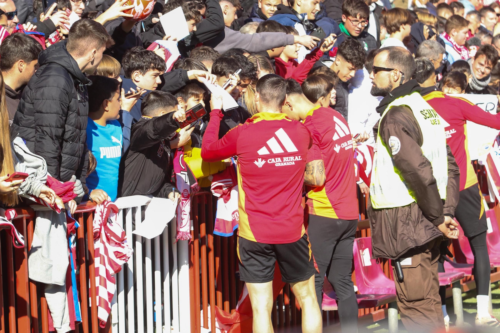 Encuéntrate en Los Cármenes en el entreno del Granada CF