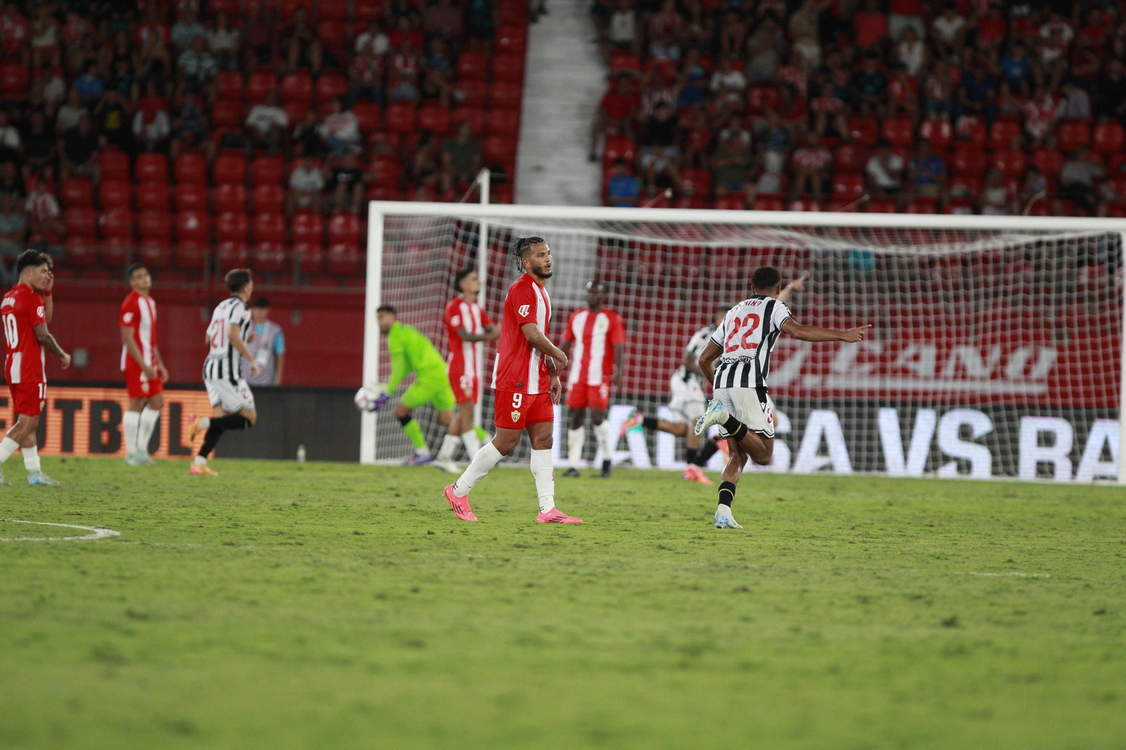 El partido U.D. Almería-C.D. Castellón en imágenes