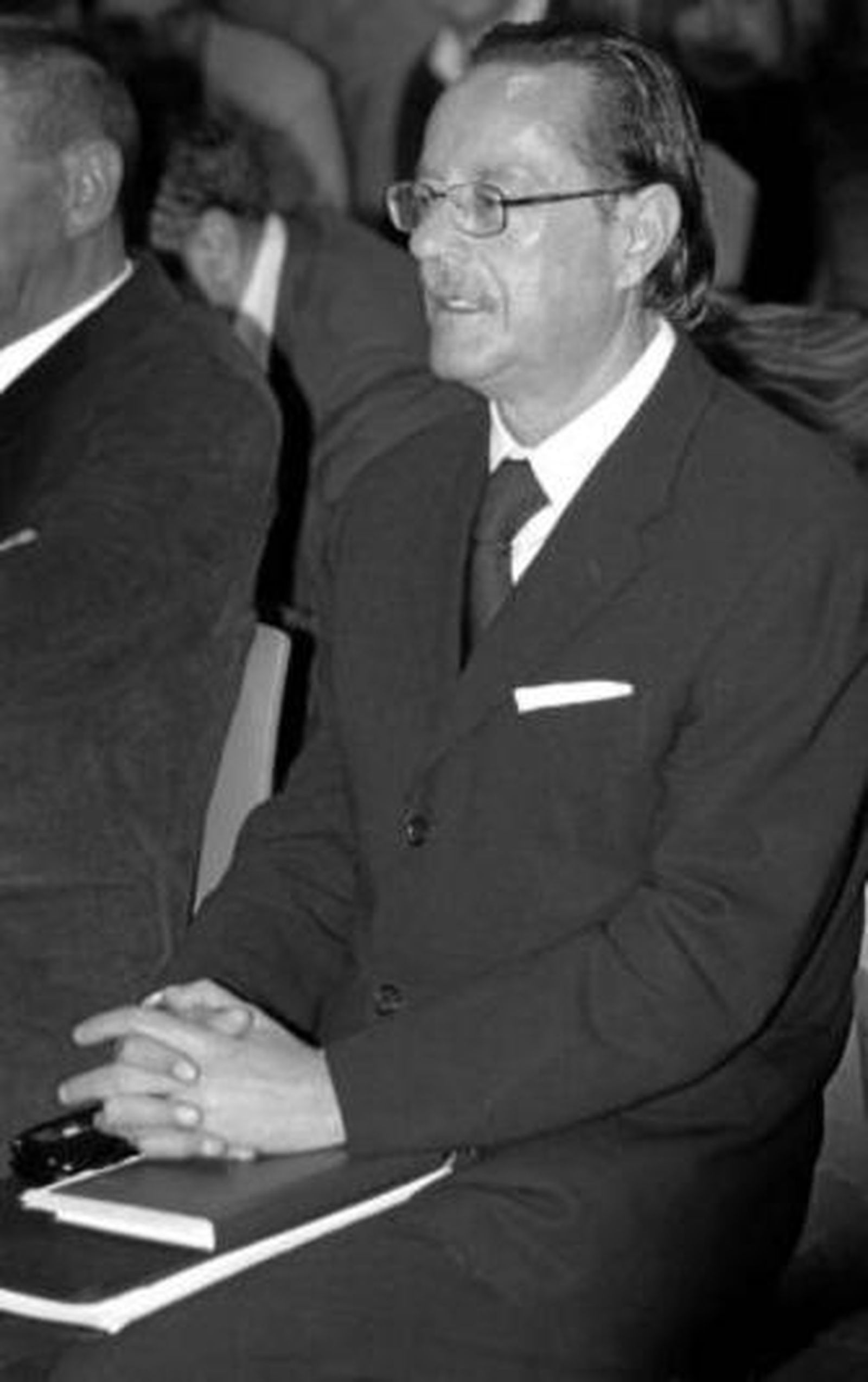 Julián Muñoz.
