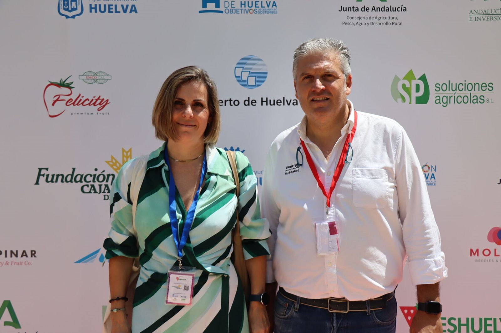 Cristina del Pino y Rubén Ortiz, técnico y comercial de la empresa