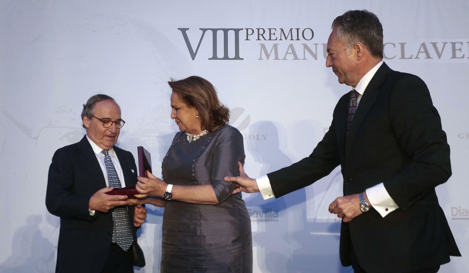 Las imágenes de la entrega del VIII Premio Manuel Clavero