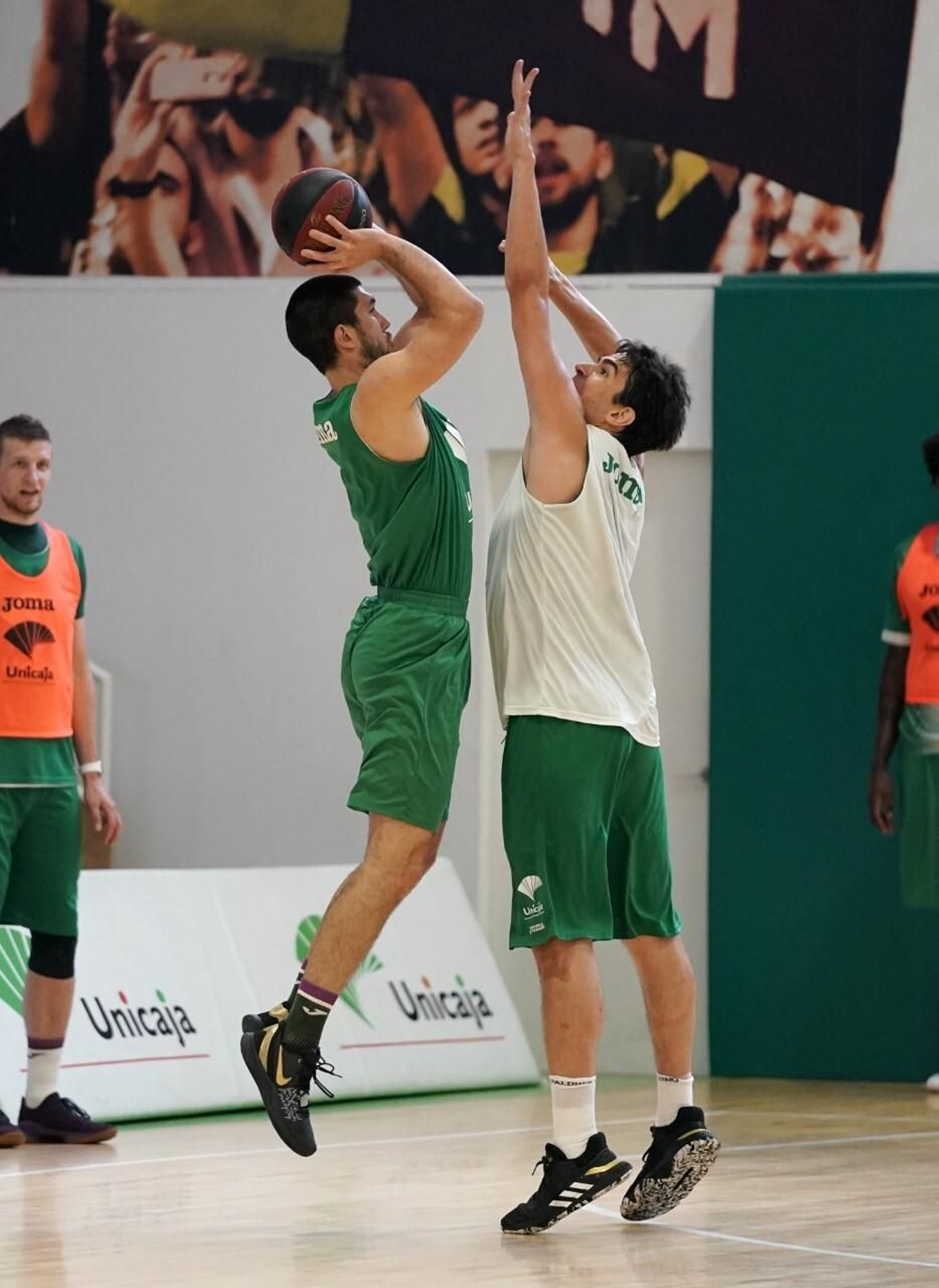 Las fotos del primer entrenamiento con contacto del Unicaja