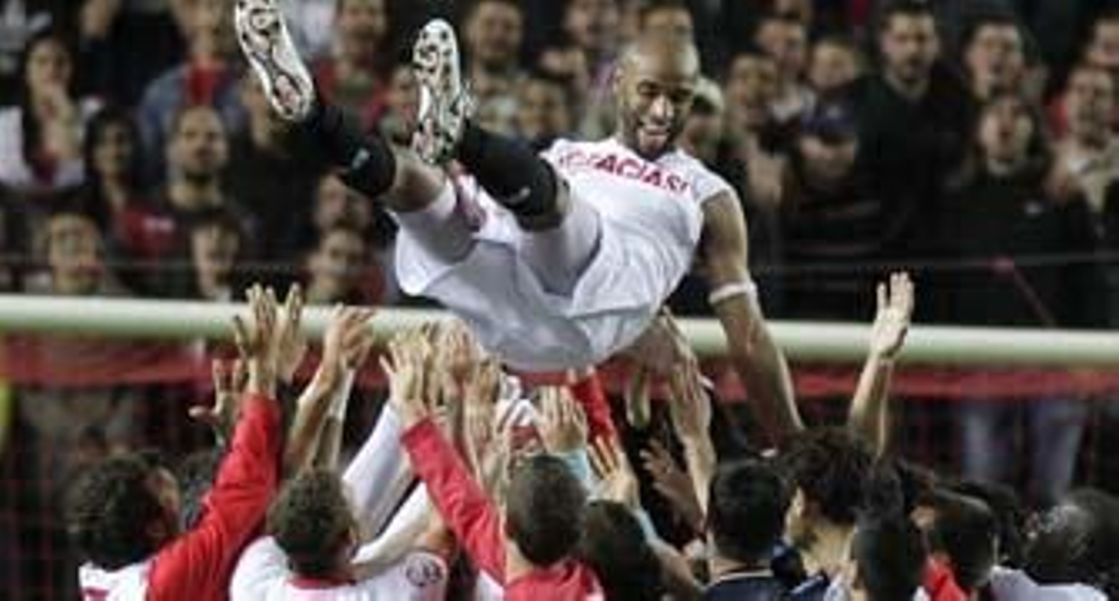 El homenaje a Kanoute, el 25 de septiembre